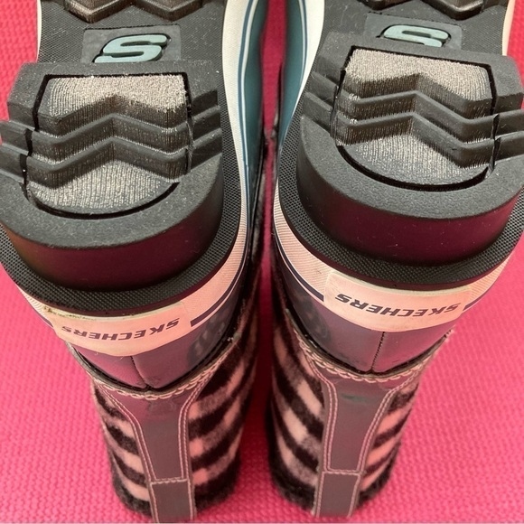 - Skechers Waterproof Thinsulate Insulation Rain Boots Blue W/ Black-White… - Picture 8 of 11